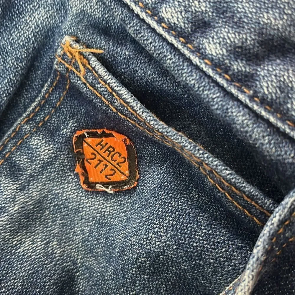 Wrangler relaxed flame resistant jeans size 36/32